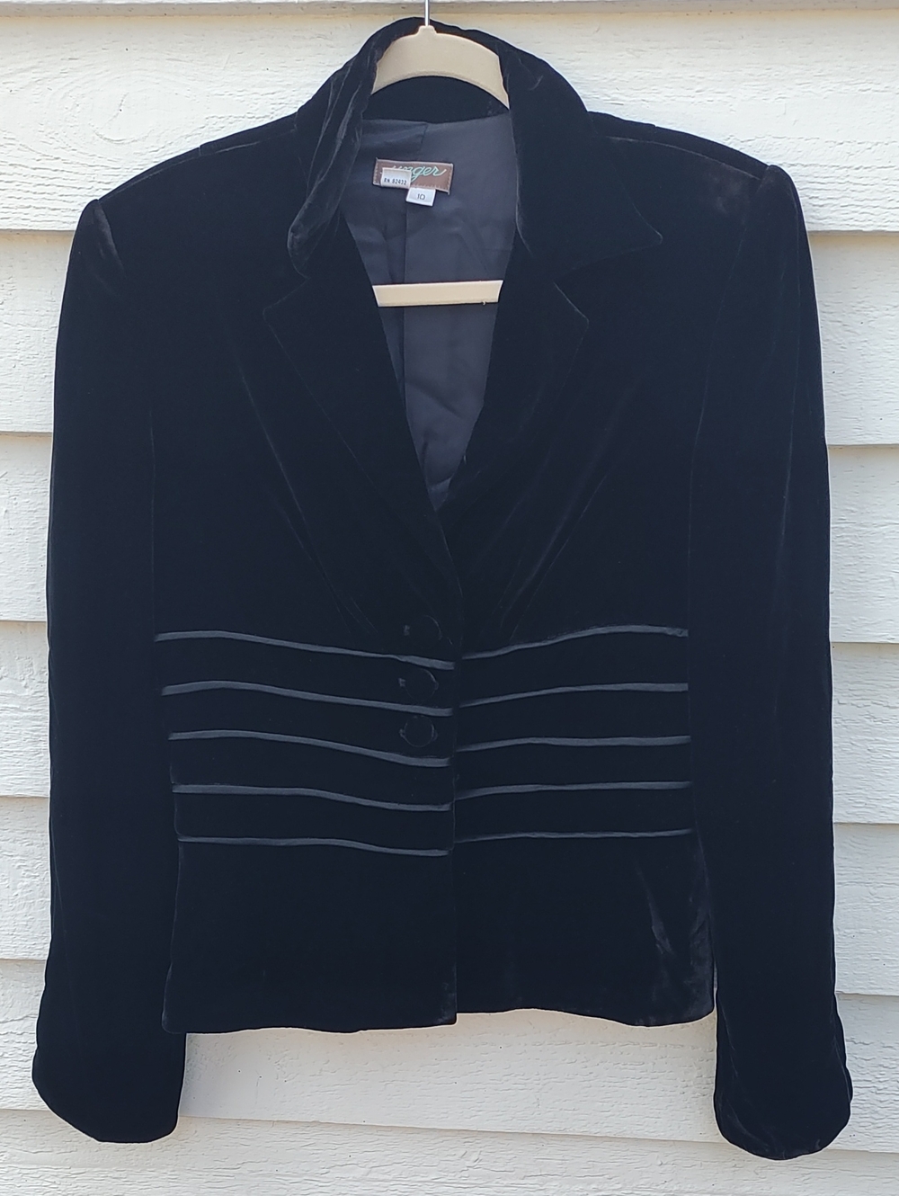 Kay Unger Black Velvet Tailored Blazer with Horizontal Trim